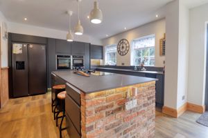 Kitchen/Diner- click for photo gallery